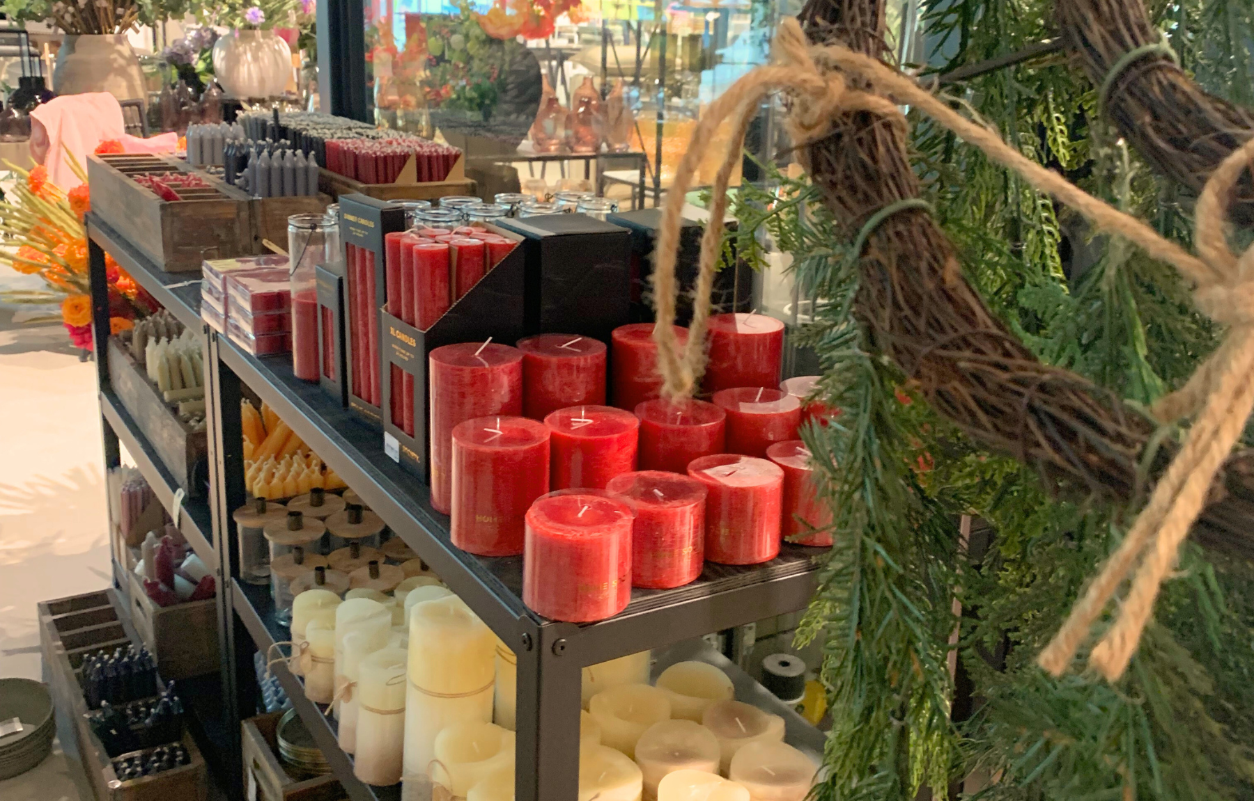 Weihnachtliche Engel als Kerzenständer in Weiß mit Gold oder Silber