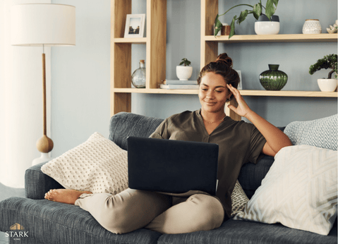 Kundin besucht Online Shop von STARK Home